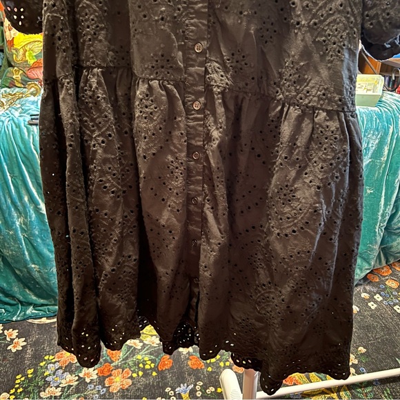 Black eyelet babydoll dress - Picture 2 of 4